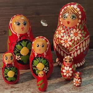 VTG Russian Stacking Dolls "Sisters" Incomplete Set of Two - Total 7 pieces